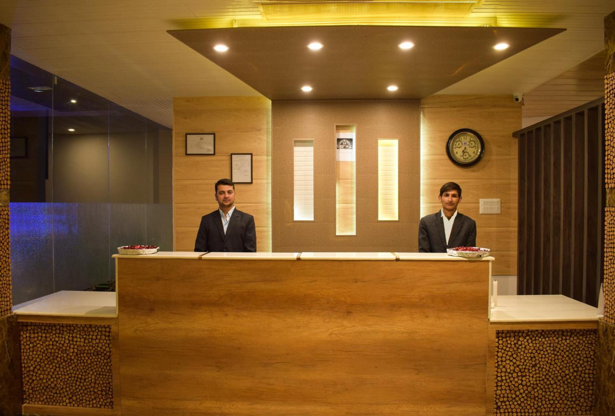 Valley View Resort Mashobra - Best Holiday Home For Vacations シムラー エクステリア 写真